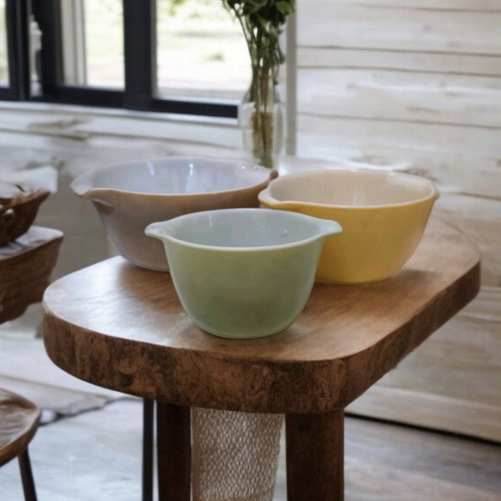 Fire King Nesting Bowls, 1950 Fire King Glassware produced Anchor Hocking